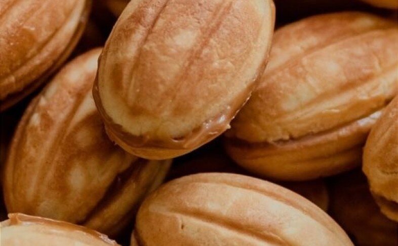 Орешки с вареной сгущенкой