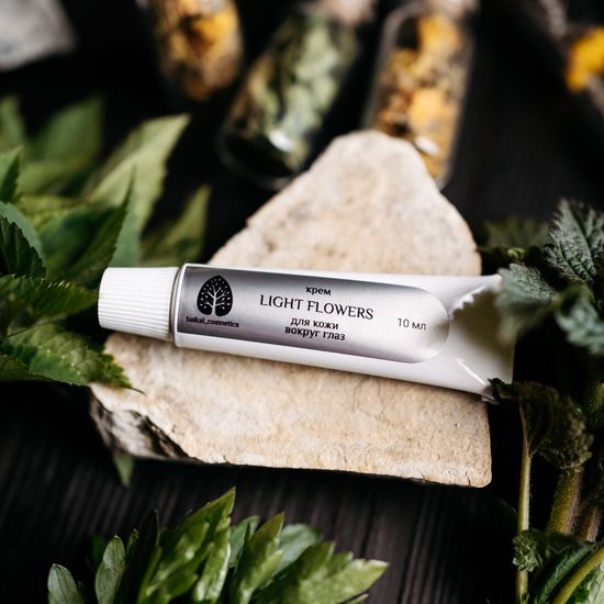 Крем для кожи вокруг глаз “Light flowers”, 10 мл