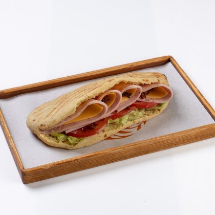 Пита с ветчиной и сыром