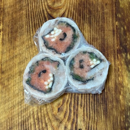 Рулет тресковый с форелью уп. 250 г., цена за кг.