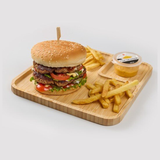 Двойной Бургер, картошка фри, соус