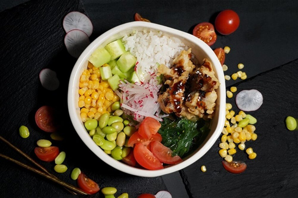 Поке с хрустящей курицей