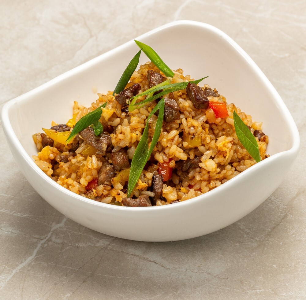 Жареный рис с говядиной