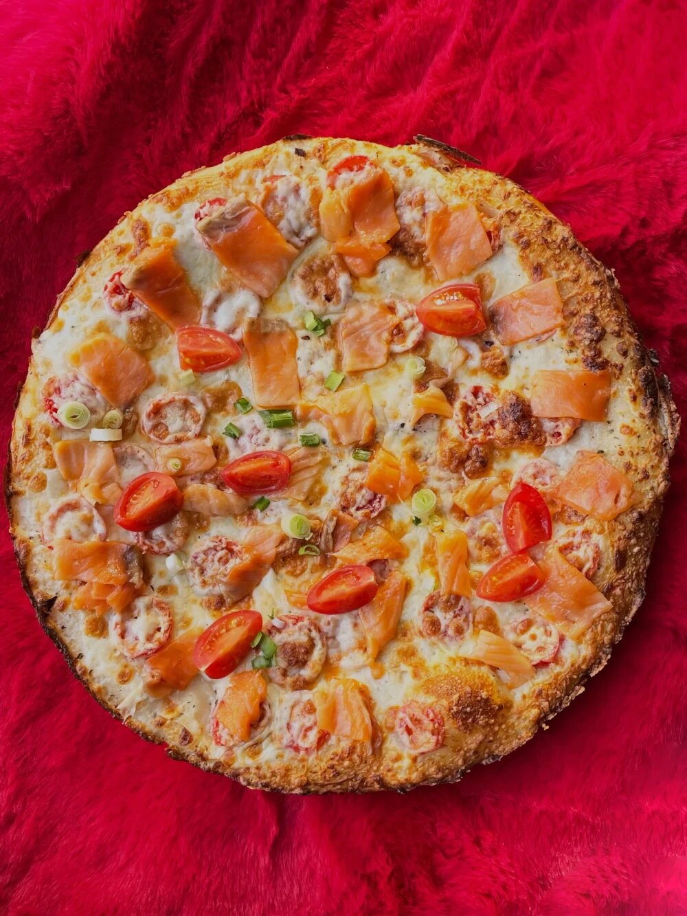 Пицца с форелью