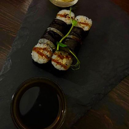 Маки с омлетом