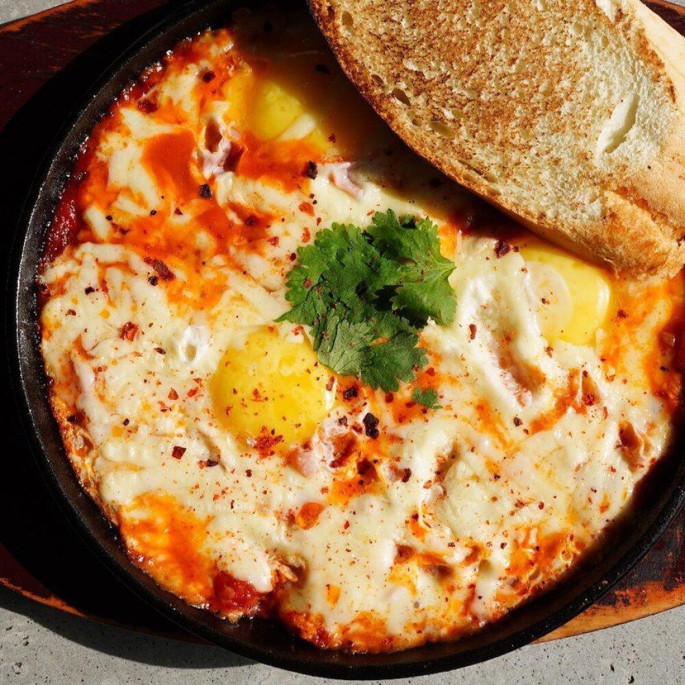 Шакшука с брускеттой