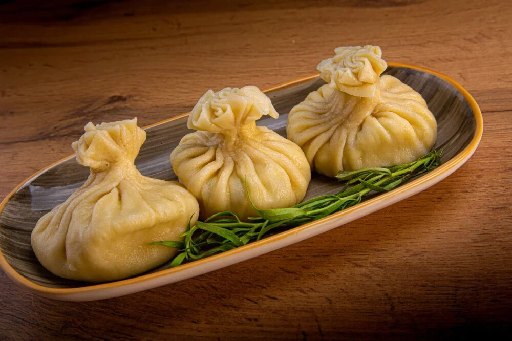 Хинкали с сыром сулугуни 3 шт.