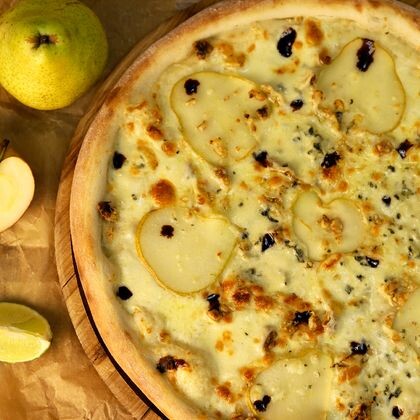 1/2 Пицца с грушей и сыром Дор Блю