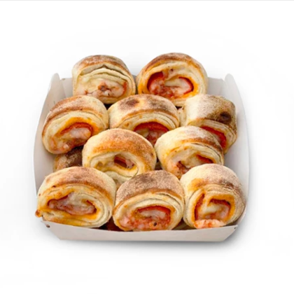 Дюжина рулетиков с пепперони