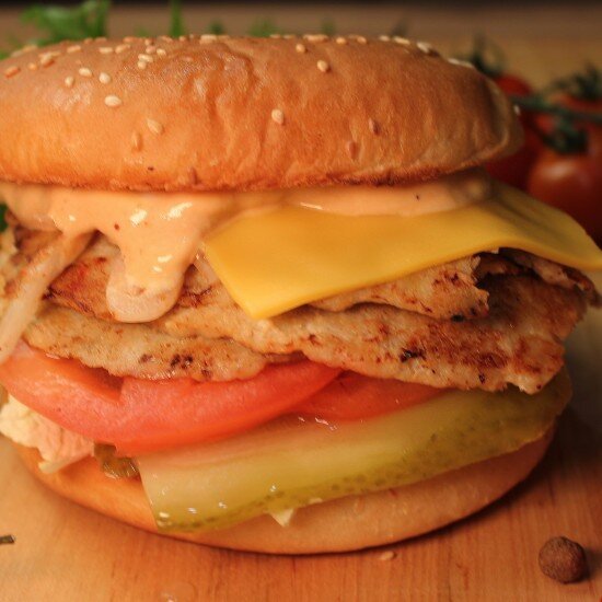 Чикен чиз бургер