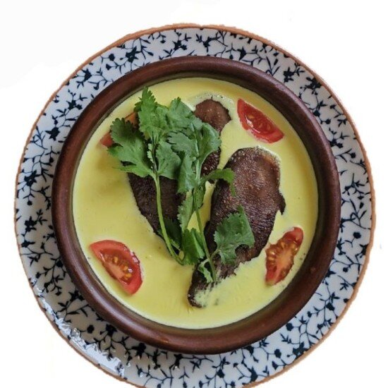 Язык говяжий на гриле в сливочно-сырном соусе