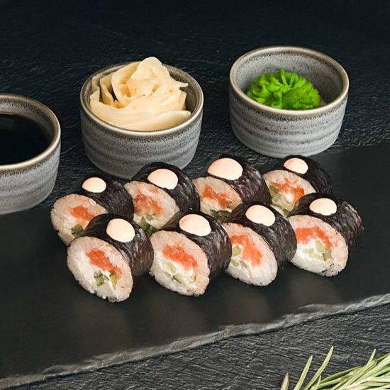 Ролл спайси лосось